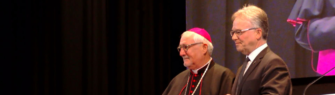 Bischof Gebhard Fürst mit Generalvikar Clemens Stroppel | Bildquelle: RTF.1