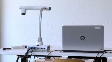 Elmo und Laptop | Bildquelle: RTF.1