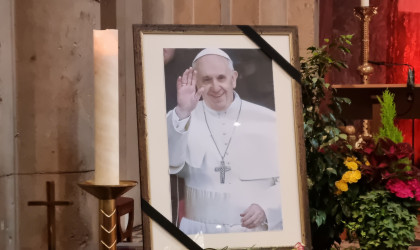 Trauer um Papst Franziskus | Bildquelle: RTF.1