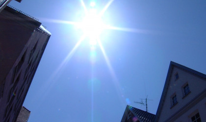 Die Sonne scheint vom Himmel | Bildquelle: RTF.1