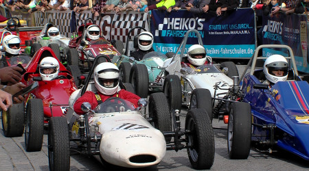 Oldtimer Startaufstellung | Bildquelle: RTF.1