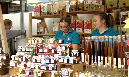 Stand am Genussmarkt im Landratsamt Tübingen | Bildquelle: 