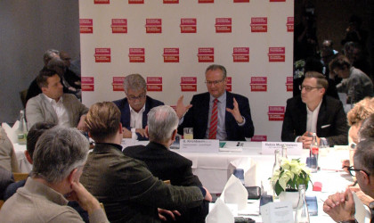 Politik und Wirtschaft mit Gunther Krichbaum | Bildquelle: RTF.1