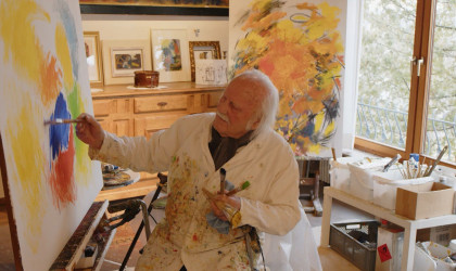 Manfred Luz bei der Arbeit im Atelier | Bildquelle: RTF.1