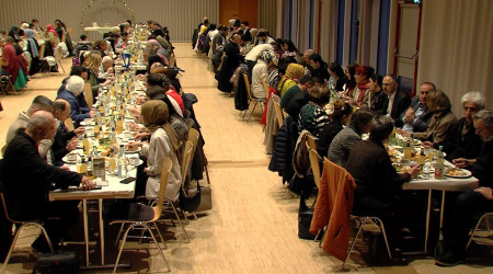 Christlich-islamisches Fastenbrechen | Bildquelle: RTF.1