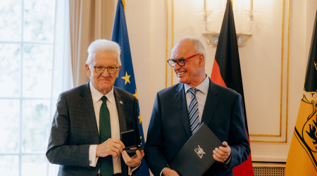 Klausmann erh&auml;lt Staufermedaille | Bildquelle: Ilkay Karakurt