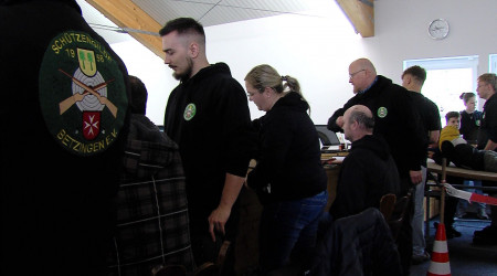 Eierschie&szlig;en in Betzingen | Bildquelle: RTF.1