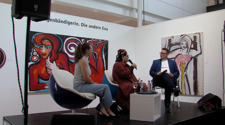 Elvira Bach im Gespr&auml;ch | Bildquelle: RTF.1