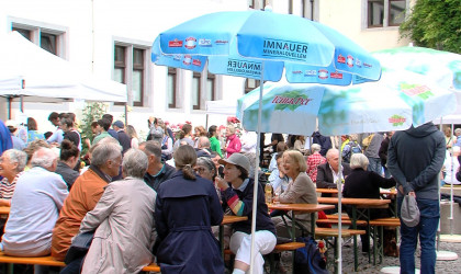 Menge beim Brunnenfest in T&uuml;bingen | Bildquelle: RTF.1