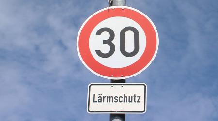 30 statt 40 auf der Justinus-Kerner-Stra&szlig;e | Bildquelle: RTF.1