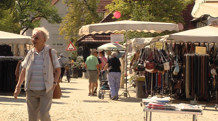 Kr&auml;mermarkt in Metzingen | Bildquelle: RTF.1
