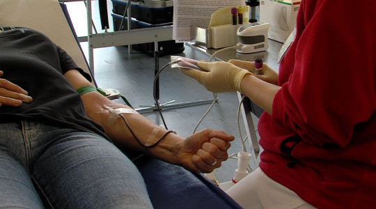 Blut wird gespendet | Bildquelle: RTF.1