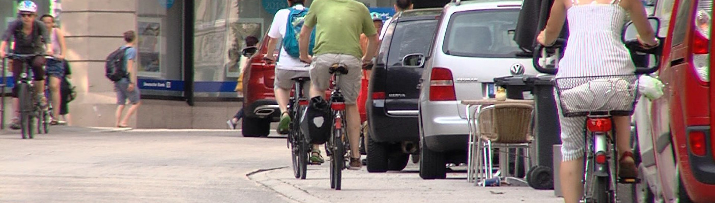 Fahrradfahrer M&uuml;hlstra&szlig;e | Bildquelle: RTF.1