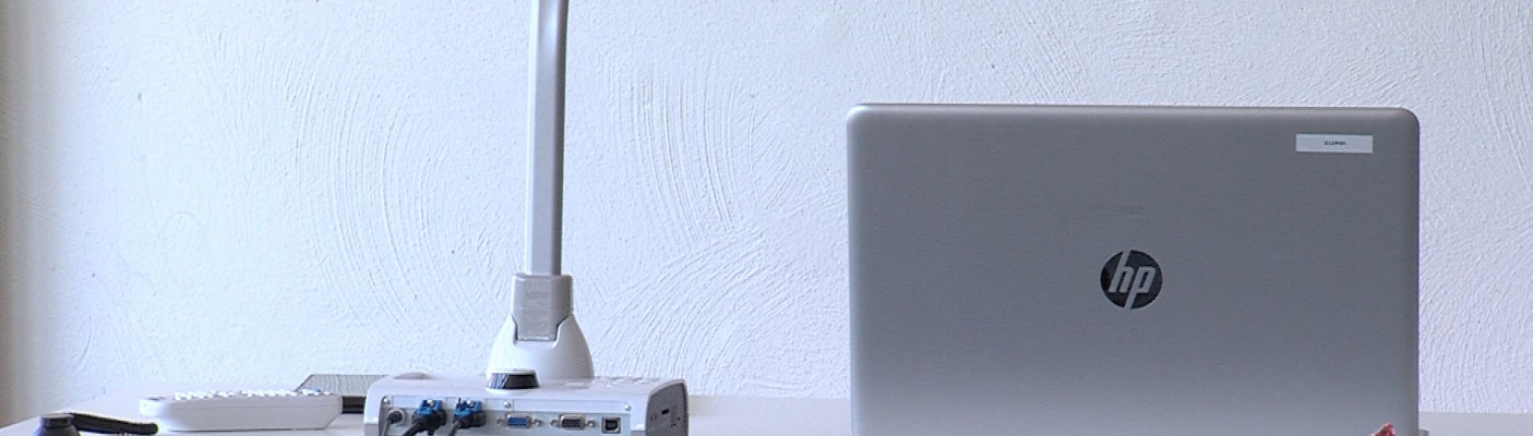 Elmo und Laptop | Bildquelle: RTF.1