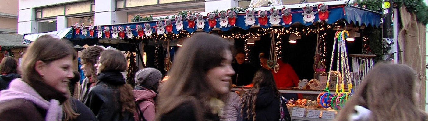 Gut gef&uuml;llt war der T&uuml;binger Weihnachtsmarkt | Bildquelle: RTF.1