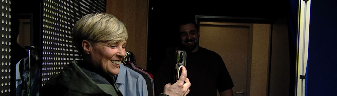 Cindy Holmberg im RTF.1-Studio | Bildquelle: RTF.1