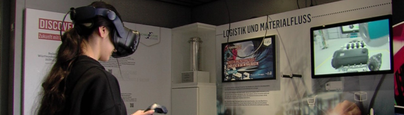 VR Station im Discover Industry-Truck | Bildquelle: RTF.1