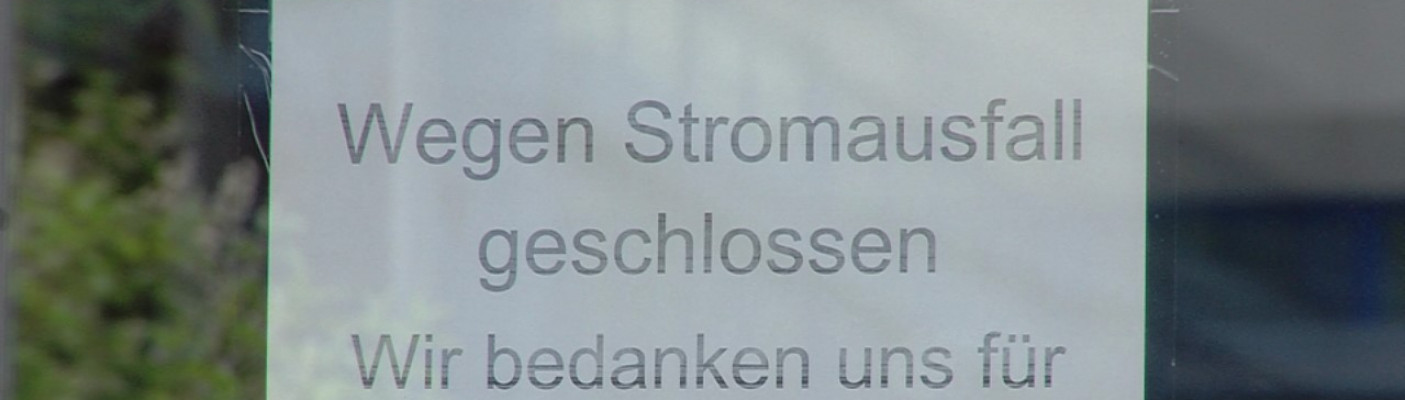 Geschlossen-Schild vor Eingangst&uuml;r | Bildquelle: RTF.1