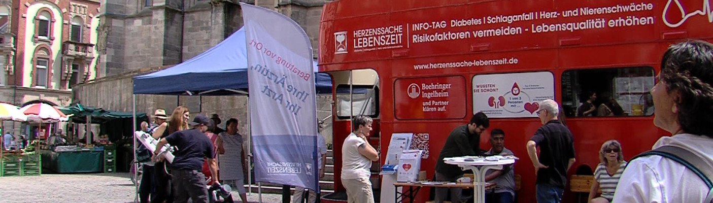 Aufkl&auml;rungsbus der Initiative "Herzenssache Lebenszeit" | Bildquelle: RTF.1