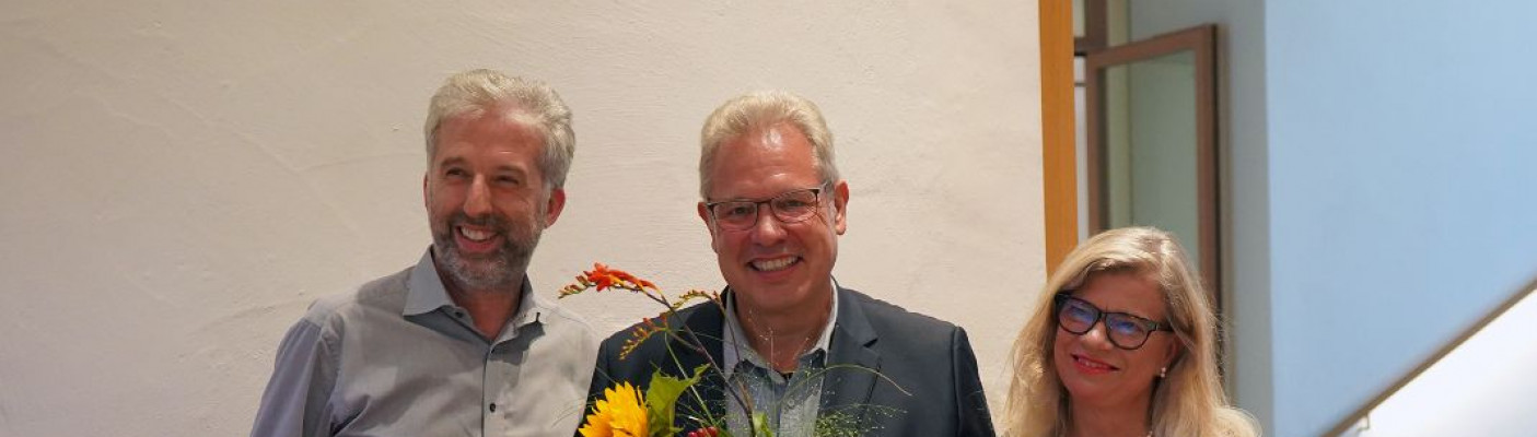 Cord Soehlke (Mitte) mit Boris Palmer und Gundula Sch&auml;fer-Vogel | Bildquelle: Universit&auml;tsstadt T&uuml;bingen