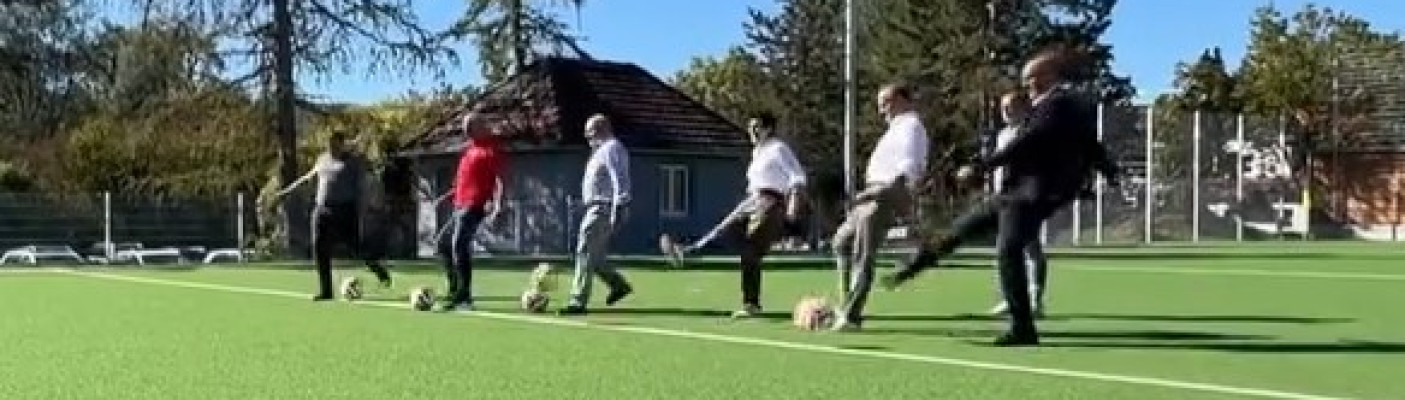 Kunstrasen Sportplatz Kies | Bildquelle: Instagram/Carmen Haberstroh