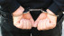 Person mit Handschellen | Bildquelle: pixelio.de - Rike