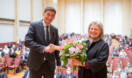 Karla Pollmann zur neuen Universitäts-Rektorin gewählt | Bildquelle: Pressebild Universität Tübingen