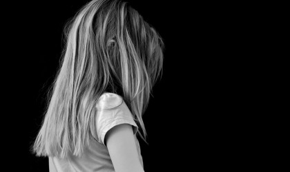 Kind in Angst und Trauer | Bildquelle: Pixabay