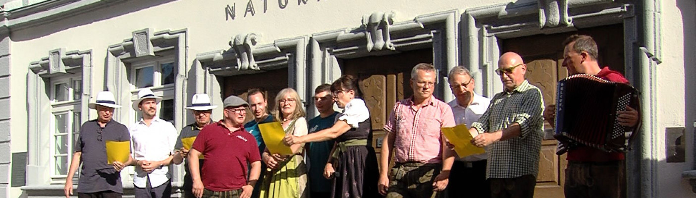 Wirte des Reutlinger Weindorfs singen das Weindorflied | Bildquelle: RTF.1